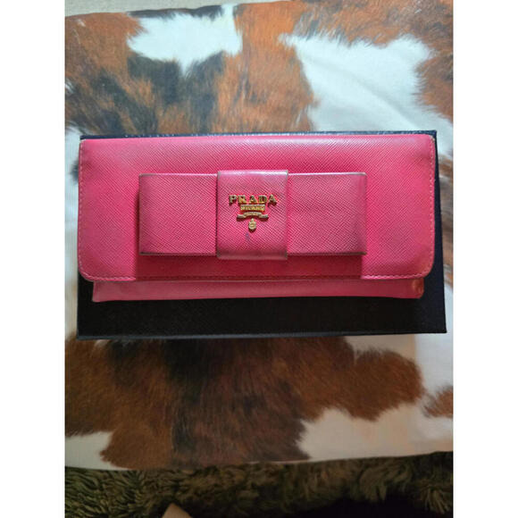 Authentic Prada Pink Saffiano Bow Wallet - Picture 2 of 15
